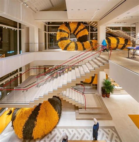 Louis Vuitton Chengdu Maison’s Tiger Tail Installation 